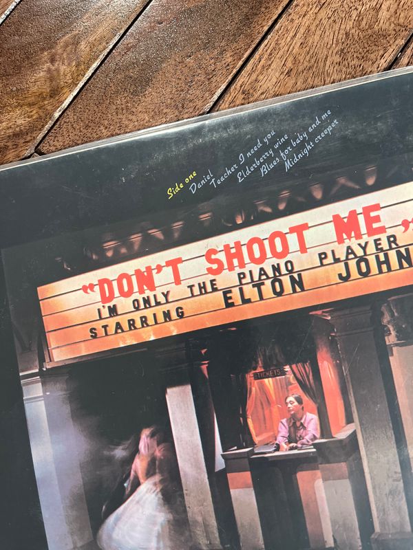 欧LP Elton John Dont Shoot Me Im Only The Piano Player 5738309 DJM Records /00400 Amazon.com: Don't Shoot Me I'm Only The Piano Player[LP
