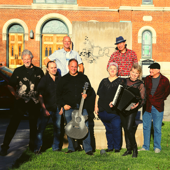 Greg Brassie, Michael Kelsey, Stan Wallace, Scott Greeson, Lee Anna Atwell, Courtney Von Drehle, Vickie Maris, Kevin Ludwig - May 7 2022 Concert
