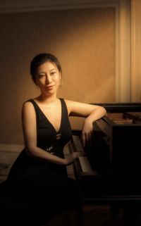 Chu-Fang Huang, piano