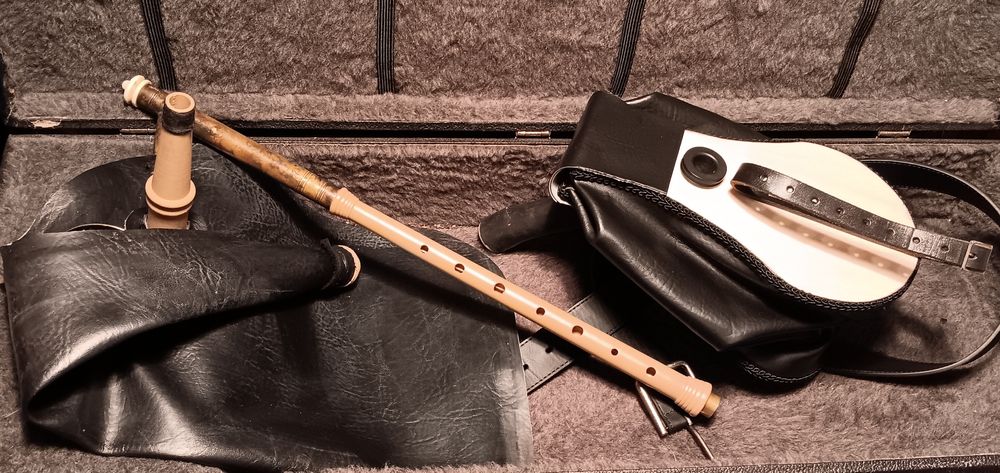 Uilleann pipes rental