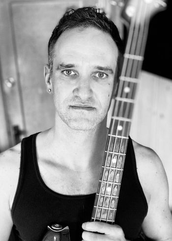 Neil Sachs (bass)

