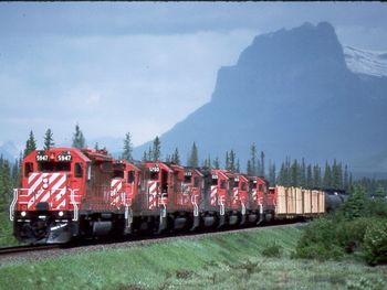 7 locomotives on the mainline hauling over the Great Divide
