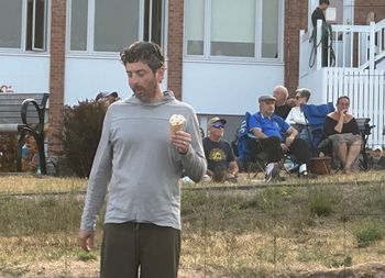 Conelicker Tourist in Memorial Park
