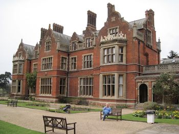 Arthur Findlay College-UK
