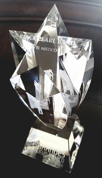NM Latin Music Award 15 Grande Award

