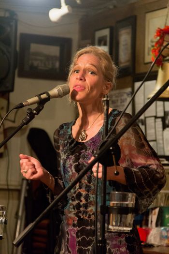Devonport Folk Club (The Bunker), NZ, 25/03/19. Photo: Karen Williamson
