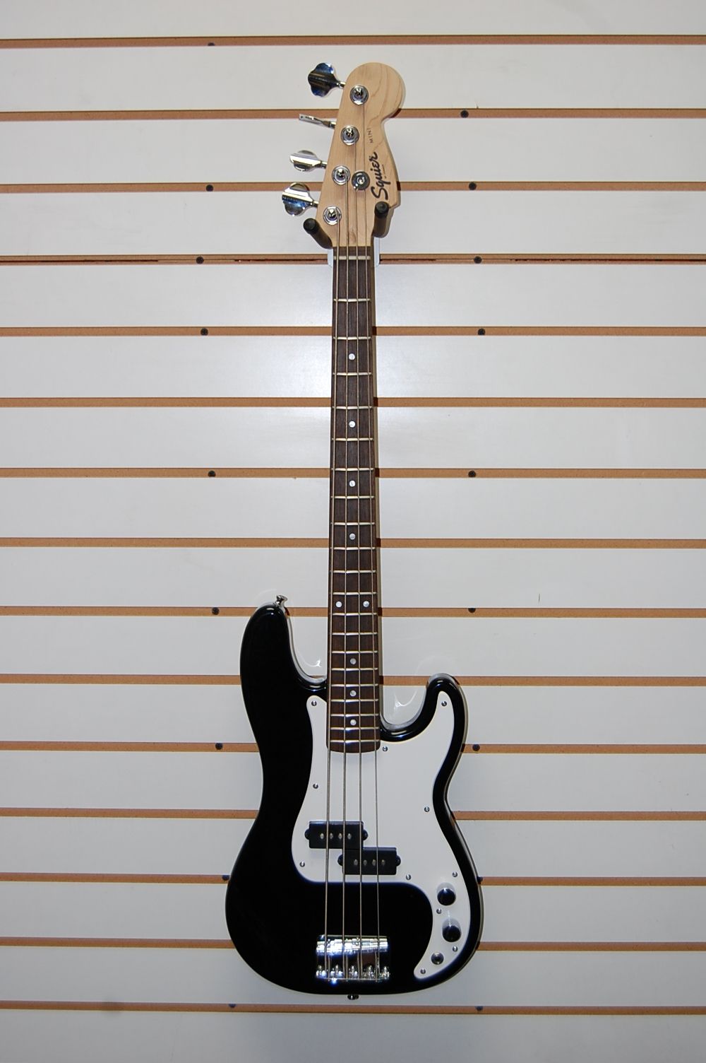 NJ Guitar and Bass Center - Short Scale Basses