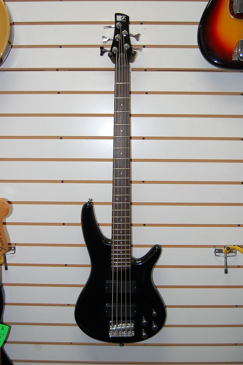 NJ Guitar and Bass Center - 5/6/7/8 String Basses