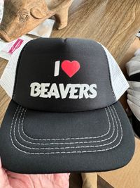 “I ❤️ BEAVERS” trucker hat