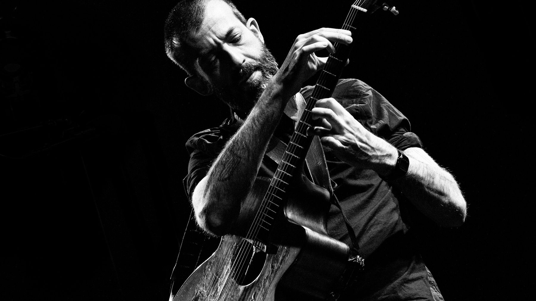 Jon Gomm strings