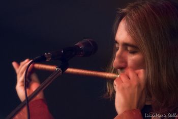 Playing the Norwegian Willow Flute at Acoustic Harvest, Toronto (photo by Linda Marie Stella)
