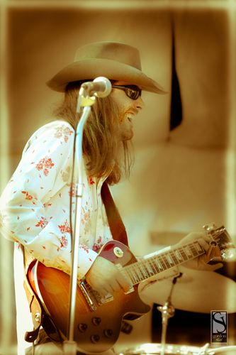 Photo by Larry Star
