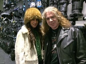 Steph Paynes, guitarist of Lez Zeppelin with Jay
