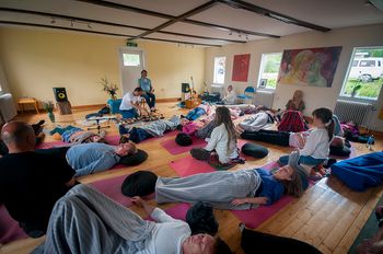 Soundbath in Retreat with Paul Hurcumb, Borntorpet Sweden 2016. Photo: Katarina Raft
