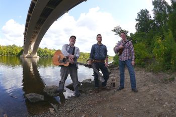 Mississippi River w/ Trio
