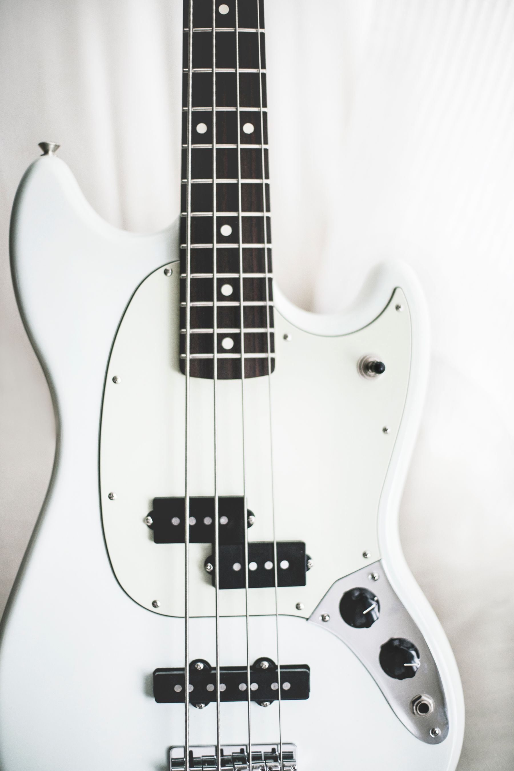 NJ Guitar and Bass Center - Short Scale Basses