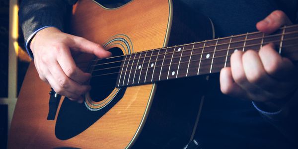 How to become a guitar teacher: 9 tips from a pro
