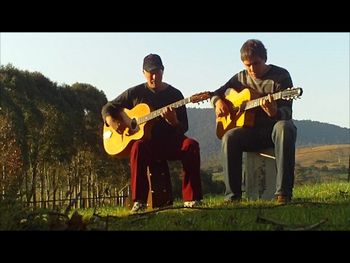 Jon and Peter jamming in Dorrigo
