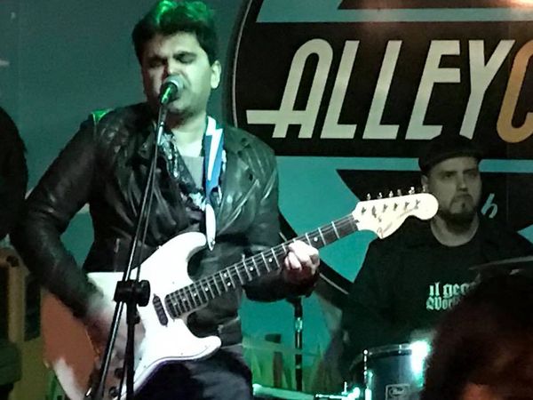 Live On Stage At The Alleycat 4th February 2017