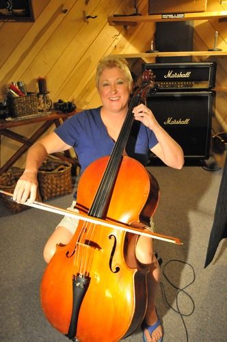 Sue Kahaneck-Cello
