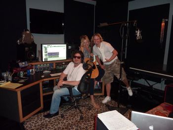 Writing & recording "Working everything that i got" with Kristine W in Las Vegas.
