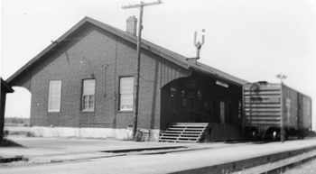 Elora CNR 1955 APC
