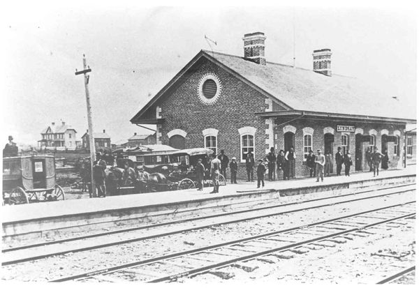 Lindsay Union Station 1879-1890. The location is Victoria Avenue between Glenelg and Melbourne Sts. 
The house in the left background has survived as much-altered 45/47 Melbourne St. W.
Ray Corley/Charles H. Heels Collections.
