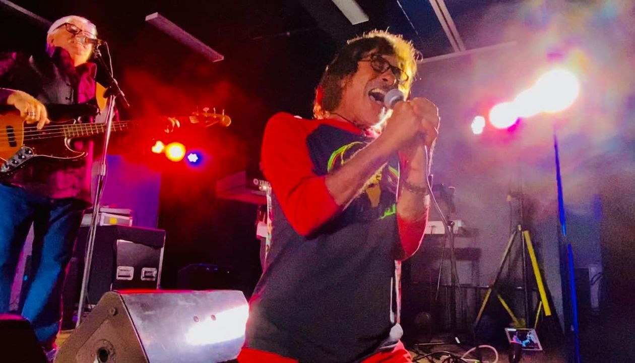 PAISLEY CRAZE Photos