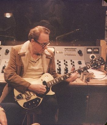 Les recording a track on his 8-track
