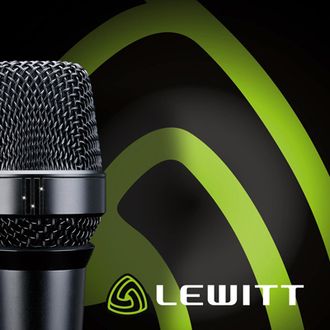 Jessica Lynn and the band use Lewitt Microphones exclusively.  Both Jessica and Victoria use the MTP 940 CM for their vocals.