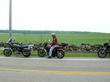 On a safari in Ekonk, CT, on a 19'78 Yamaha triple. A typical weekend-excursion.
