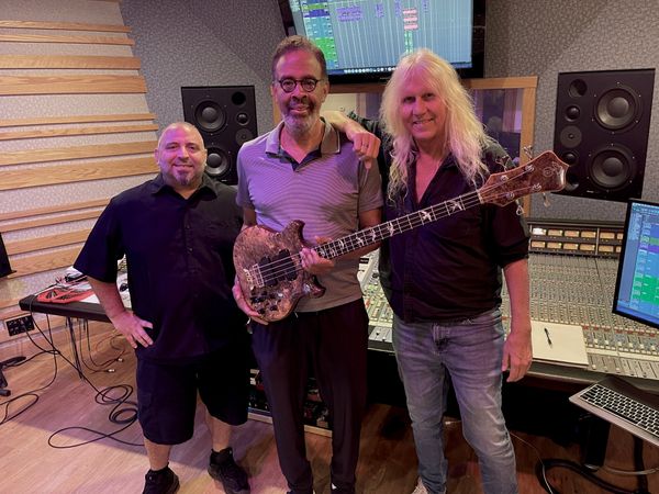 Tracking with legendary bassist Stanley Clarke in Studio A with my engineering assistant Al Lezcano 
Alembic bass on fire!! 