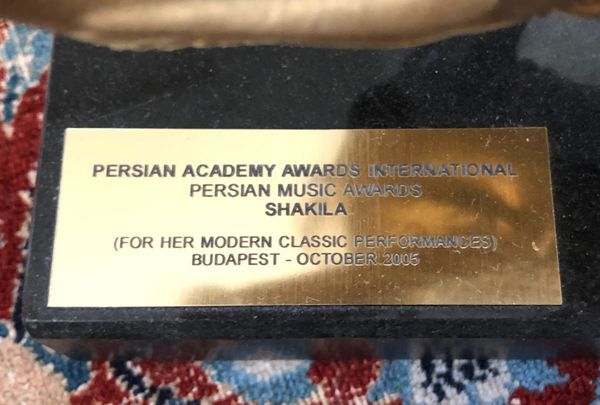 Shakila Wins Academy Awards International Persian Music Awards for her modern classic performances  Budapest October 2005 