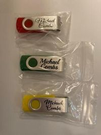 BUNDLE - 3 USB FLASH DRIVES = from 19 Michael Combs Albums = 158 Songs 