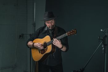 Mark O'Connor Guitar - Southern Ground Photography

