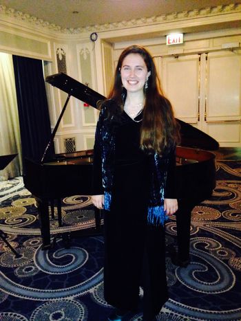 Lara Driscoll (piano)
