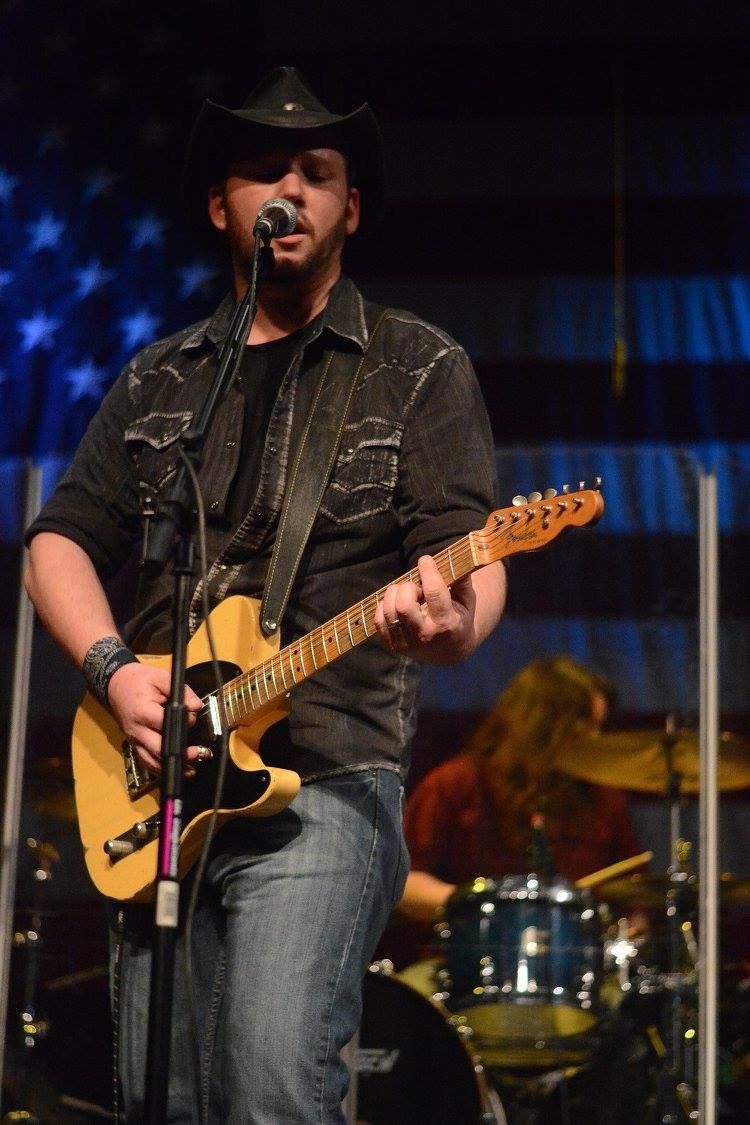 Performing at the Texas Troubadour in Nashville
