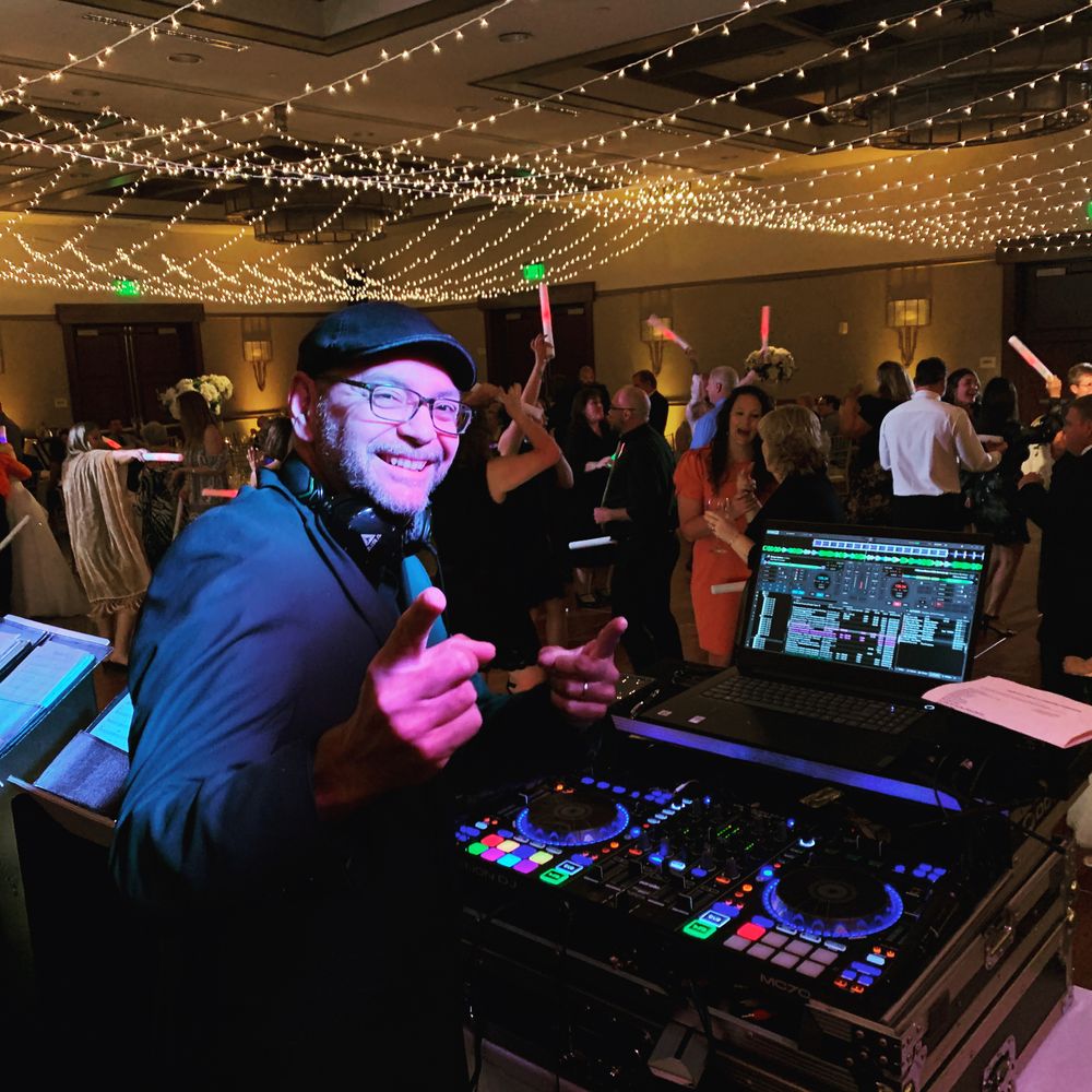 WILLIE the Deejay keeps the party rocking between sets! 