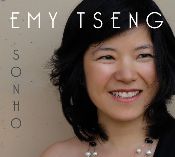 Emy's critically-acclaimed debut album Sonho ("Dream" in Portuguese)