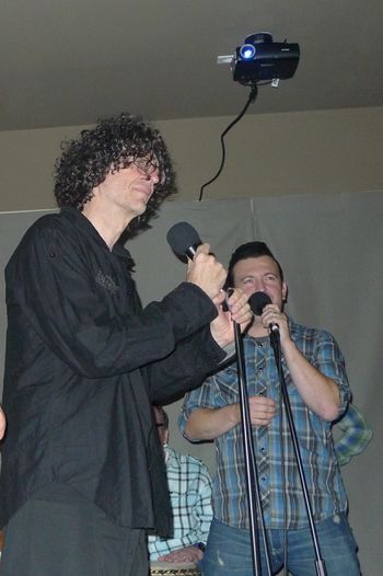 Karaoke time with Howard Stern!
