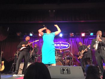 Sharing the stage with Regina Belle live at BB Kings New York
