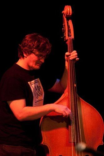 Andy Flynn - Phat Bass
