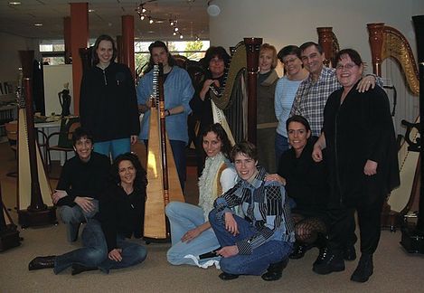 Above: Master Class for PEDAL HARP TEACHERS, The Netherlands, Otja Harpcenter. Otja coordinated two weeks of Alfredo’s workshops and master classes in The Netherlands, which were attended by almost three hundred harpists of all levels (Pedal and lever harp). At the end of the two weeks, pedal harp students of the Amsterdam Conservatory of Music performed a concert at the Bach Concert Hall, featuring only music composed or arranged by Alfredo, including his “VENEZOLANA FOR 5 PEDAL HARPS,” (performed by ten harpists).