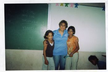 Monika & Honduras Students 2009
