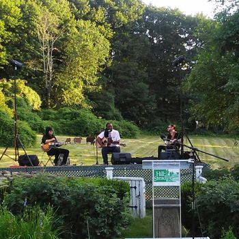 Performing at The Sunken Garden Poetry Festival at Hill-Stead Museum. July 2017. Connecticut.
