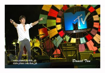 MiG @ MTV Music Summit - Manila, Philippines 2005

