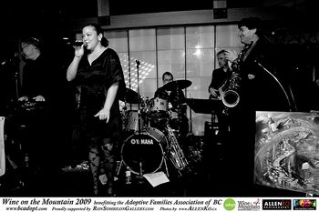 Jena and the SoTight Band Grouse Mountain November 2009
