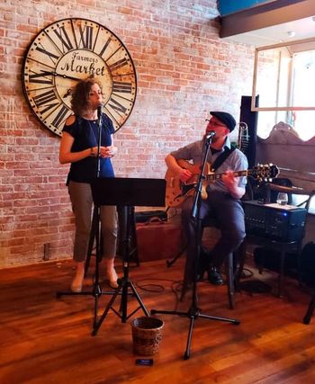 Amey Hewitt and Mike Bryce at Hull's Trace Wine Cellar, April 2019
