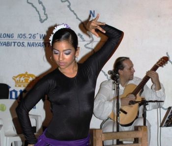 20009.12. FLAMENCO - FUSION guitar & dance in latidude 21, with columbian dancer (rosalva)
