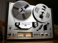 1970s home recording technology. An Akai GX4000D 'Sound-On-Sound' open reel tape deck. 